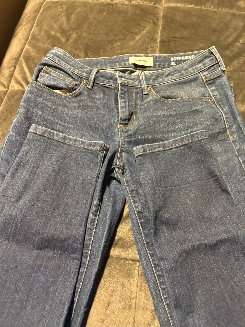 Boyfriend style jeans, classic look that never goes out of style